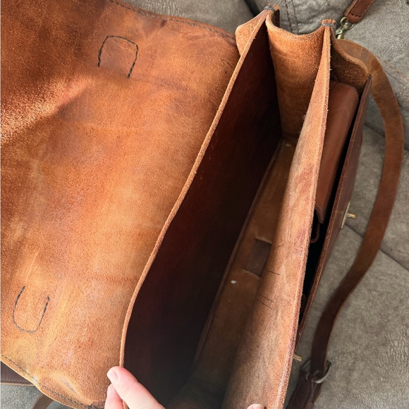 Classic Brown Leather Men's Bag - Picture 11 of 15